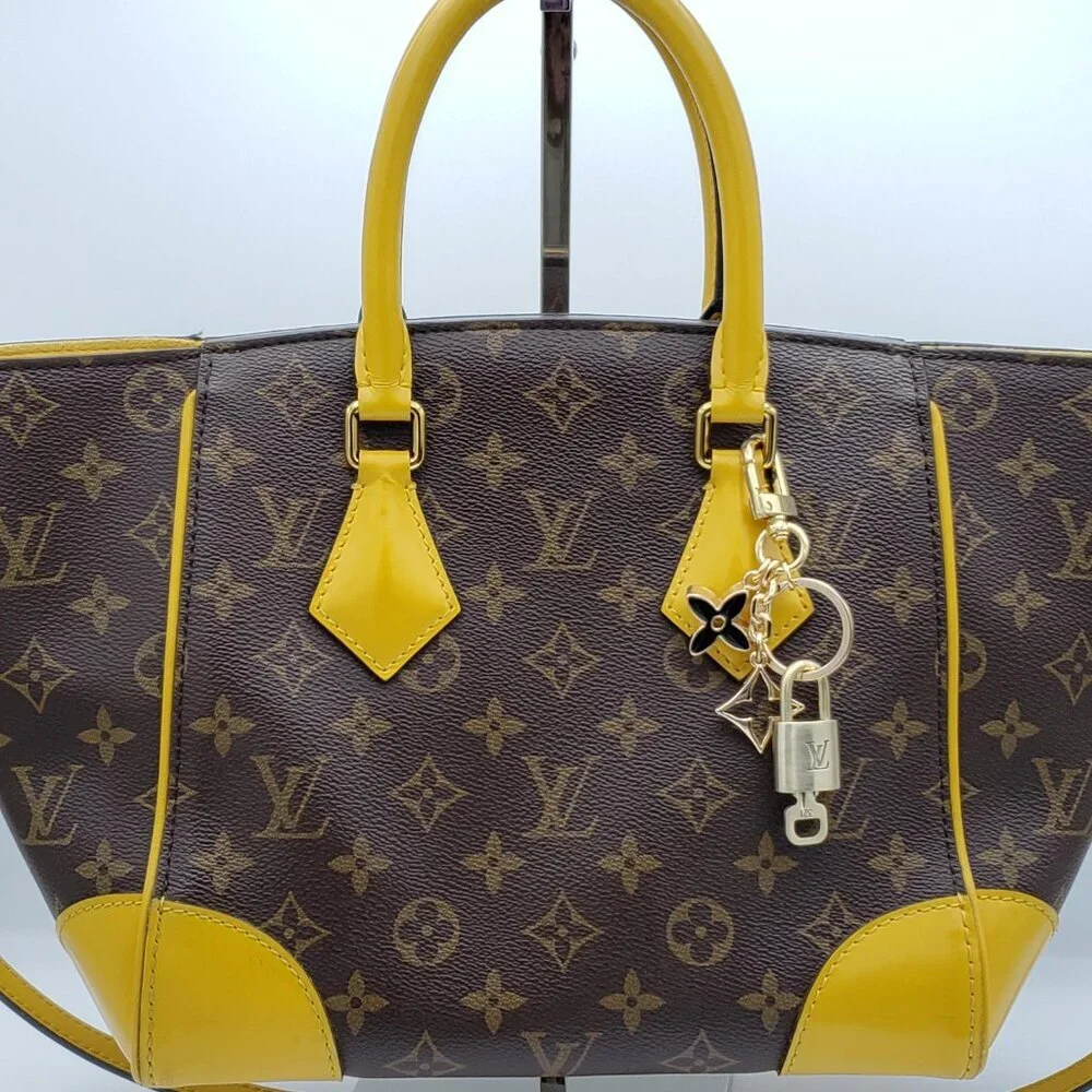 LV Gold Padlock 🔑 Authentic Louis Vuitton Charm + Unbranded Flower Keychain